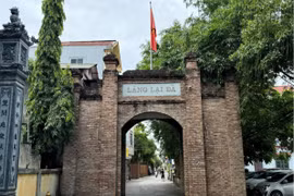 Vẻ đơn sơ, mộc mạc của nhà thờ họ Nguyễn Phú ở Đông Anh (Hà Nội)