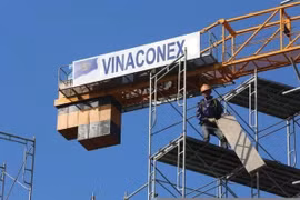 Vinaconex (VCG) lợi nhuận giảm nửa, vẫn đặt mục tiêu 2024 tăng 2,4 lần