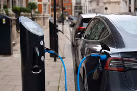Doanh số bán xe điện và hybrid sắp tăng lên kỷ lục toàn cầu mới