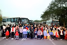 Những chuyến xe ấm tình Công đoàn đưa công nhân về quê đón Tết