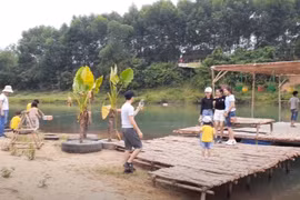 Ấn tượng với vẻ đẹp hoang sơ của suối Vực Chèo, Quảng Bình