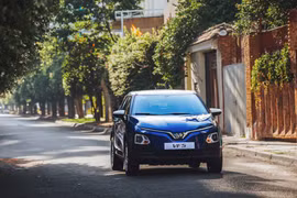 Ô tô điện VinFast VF5 chạy hàng vạn km có giá bất ngờ trên sàn xe cũ