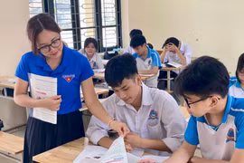 Những tấm gương vượt khó, đổi mới dạy học vì giáo dục vùng cao