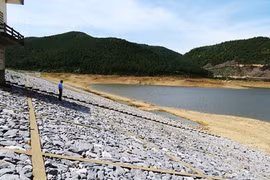 Quảng Bình khẩn trương điều tiết hồ chứa chủ động ứng phó với mưa lớn nhiều ngày