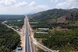 Khánh Hòa liên tục bùng nổ du lịch nhờ hạ tầng cao tốc thuận tiện