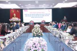 Phát huy vai trò nêu gương của cán bộ, đảng viên gắn với học tập và làm theo Bác