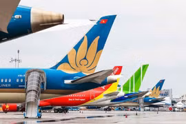 Bố trí nguồn lực phục vụ các chuyến bay đêm dịp cao điểm Tết 2025
