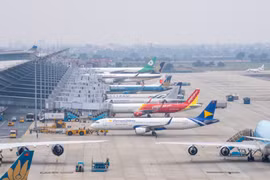 Bộ Tài chính: Giá vé máy bay tăng cao không phải do thuế, phí