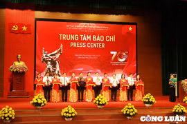 Khai trương Trung tâm Báo chí Kỷ niệm 70 năm Chiến thắng Điện Biên Phủ