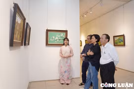 Các họa sĩ trẻ đang dần 'chạm' gần hơn tới lịch sử Việt Nam