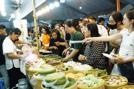 Lễ hội Bánh Dân gian Nam Bộ lần thứ XI thu hút hơn 870.000 lượt khách tham quan