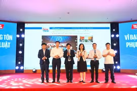Tạp chí Pháp luật và Phát triển ra mắt phiên bản điện tử