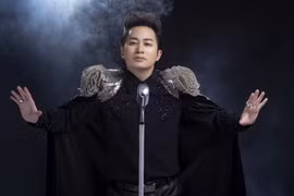 Tùng Dương lùi ngày ra mắt MV mới, ủng hộ 500 triệu đồng chống lũ