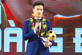 Hoàng Đức và Kim Thanh giành danh hiệu Quả bóng Vàng Việt Nam 2023