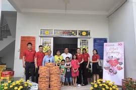 SeABank mang hơi ấm mùa xuân đến với những người có hoàn cảnh khó khăn