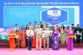 Trao 44 giải cuộc thi Báo chí viết về mô hình, điển hình 'Dân vận khéo' Nghệ An