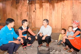 "Muốn hướng dẫn Nhân dân, mình phải làm mực thước cho người ta bắt chước”