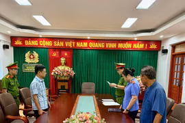 Hòa Bình: Bắt hiệu trưởng nhà trường chỉ đạo thu tiền ấn phẩm thi tốt nghiệp sai quy định