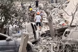 Israel giết chết ít nhất 21 người tại thị trấn Thiên chúa giáo ở Lebanon, nói sẽ 'không khoan nhượng'