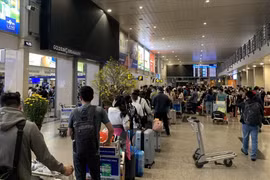 Tăng lượt cất, hạ cánh tại sân bay Tân Sơn Nhất để phục vụ cao điểm Tết Nguyên đán