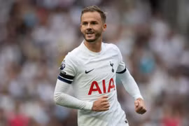 James Maddison là cầu thủ đầu tiên bị loại khỏi tuyển Anh