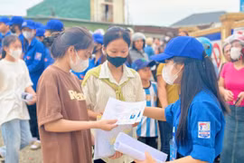 Hơn 1300 thanh niên tình nguyện tham gia “Tiếp sức mùa thi” tại Kỳ thi vào lớp 10 THPT ở Hà Tĩnh