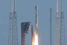 Tàu vũ trụ Starliner của Boeing được phóng thành công, đưa 2 phi hành gia lên ISS
