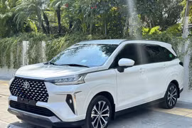 Giá xe Toyota Veloz Cross lăn bánh tháng 7/2024: Giảm không phanh đấu Mitsubishi Xpander