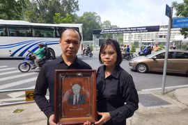 Những nỗi niềm tiếc thương Tổng Bí thư Nguyễn Phú Trọng được ghi nhận tại Hội trường Thống Nhất