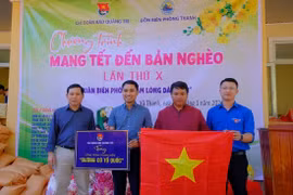 Báo Quảng Trị tổ chức chương trình “Mang Tết đến bản nghèo” tại huyện Hướng Hóa
