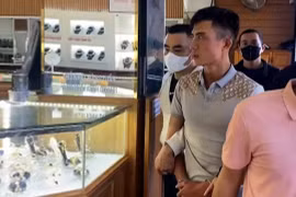 Đắk Lắk: Bắt khẩn cấp thanh niên thực hiện 2 vụ cướp tiệm vàng