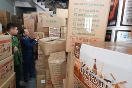 Hà Nội: Phát hiện nhiều cơ sở kinh doanh thực phẩm có dấu hiệu nhập lậu