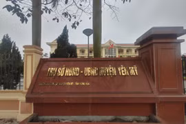 Hưng Yên: Chính quyền buông lỏng quản lí, hàng nghìn m2 đất công bị 'phù phép' thành đất tư!