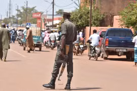 Phiến quân liên kết với Al-Qaeda và IS hành quyết 170 người tại Burkina Faso