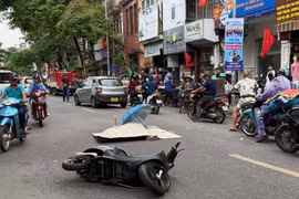 Va chạm với xe tải, nữ sinh điều khiển xe máy điện tử vong