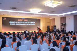 Thương hiệu HAMYY SKIN công bố giấy chứng nhận và ra mắt bộ sản phẩm chăm sóc sắc đẹp "Made in Việt Nam"