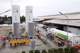 PV GAS chính thức cung cấp LNG cho nhà máy khách hàng đầu tiên tại miền Bắc