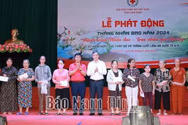 Hội Chữ thập đỏ Nam Định phấn đấu vận động, trợ giúp ít nhất 2.000 địa chỉ nhân đạo