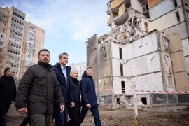 Thủ tướng Hy Lạp Kyriakos Mitsotakis lần đầu đến thăm Ukraine