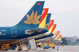 Tăng trần giá vé máy bay nội địa, du lịch lo thất thu
