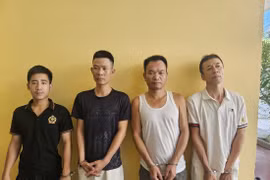 Bắt 4 đối tượng phạm tội ma túy tàng trữ vũ khí nóng ở Nghệ An