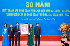 Công đoàn Viên chức Việt Nam tự hào góp phần thúc đẩy phát triển kinh tế - xã hội