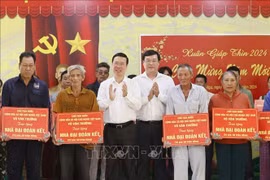 Chủ tịch nước Võ Văn Thưởng chúc Tết tại Đồng Tháp