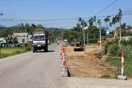 Sớm đầu tư, nâng cấp mở rộng Quốc lộ 14E phục vụ người dân đi lại