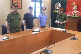 Bắt tạm giam 3 đối tượng sử dụng công nghệ cao chiếm đoạt hơn 1,2 tỷ đồng
