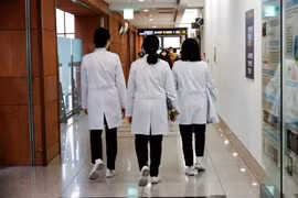 Hàn Quốc đưa ra các chính sách xoa dịu cuộc đình công ngành y