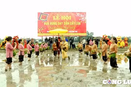 Phú Thọ: Tái hiện sống động nghi lễ Vua Hùng dạy dân cấy lúa