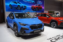 Cận cảnh Subaru Crosstrek giá gần 1,3 tỷ đồng tại Việt Nam