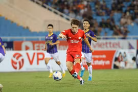Thể Công Viettel ngược dòng đánh bại Hà Nội FC