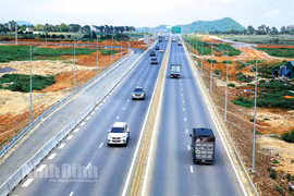 Ninh Bình: Đẩy nhanh tiến độ giải phóng mặt bằng thực hiện các dự án đầu tư xây dựng tuyến đường bộ cao tốc